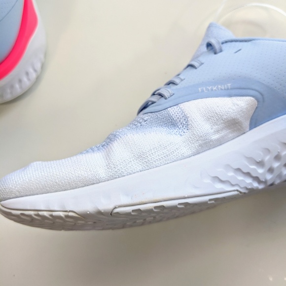 nike odyssey react blue pink